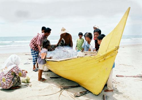 NELAYAN PANTAI MELAWI