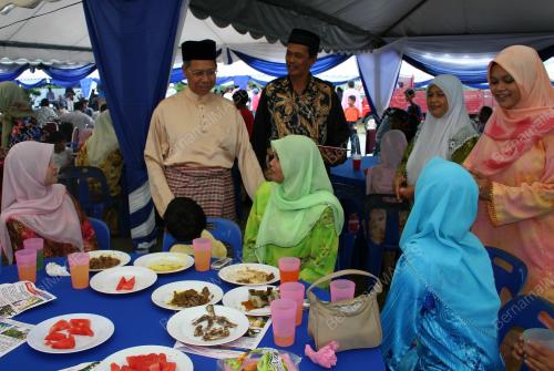 DATUK MUSTAPA MOHAMED