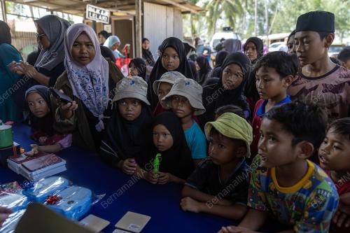 KAMPUNG ANGKAT MADANI : KAMPUNG KANDIS