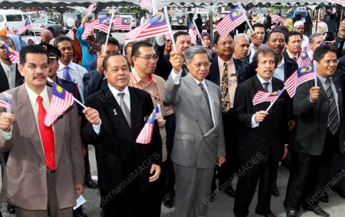 MUSTAPA MOHAMED