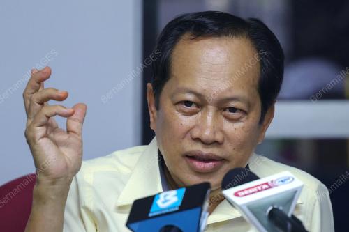 DATUK SERI AHMAD MASLAN