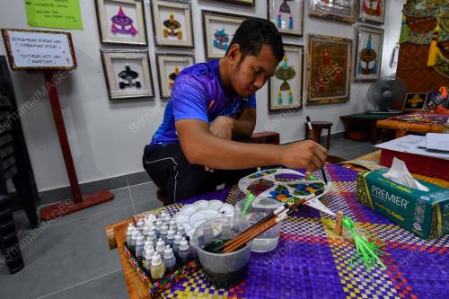 LAMAN WARISAN KAMPUNG LAUT
