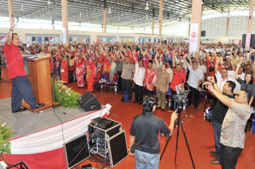 DATUK AHMAD MASLAN