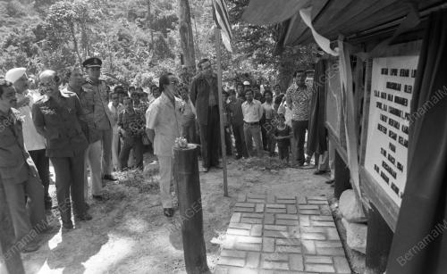 KB04_09032015_RASMI_HUTAN