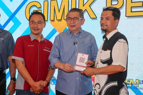 DATUK SERI SALAHUDDIN AYUB