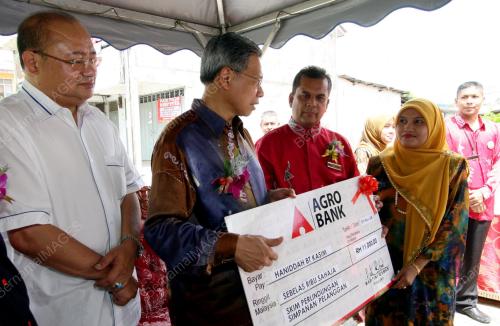 MUSTAPA MOHAMED