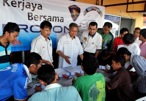 MUSTAPA MOHAMED