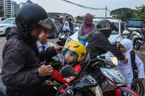 HARI PERTAMA SESI PERSEKOLAHAN