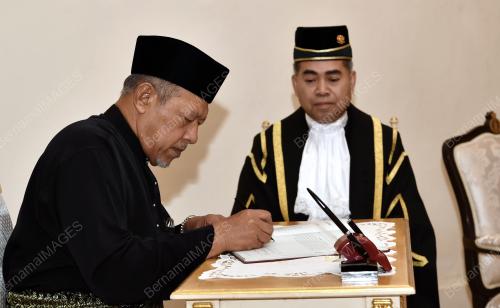 KB04_10052018_ANGKAT_SUMPAH