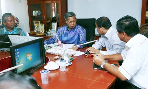 DATUK SERI MUSTAPA MOHAMED