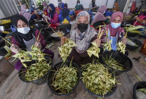 KETUPAT PALAS