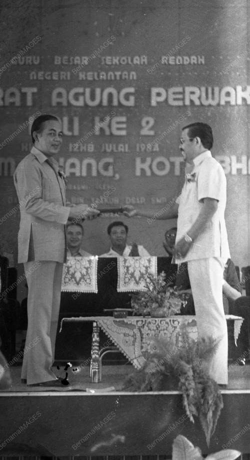 KB04_11082015_MESYUARAT_TAHUNAN