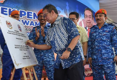 DATUK DR ABDUL LATIFF AHMAD