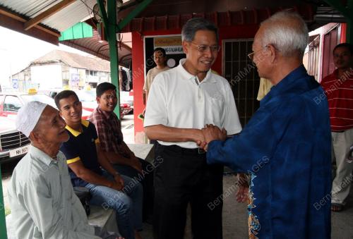 MUSTAPA MOHAMED