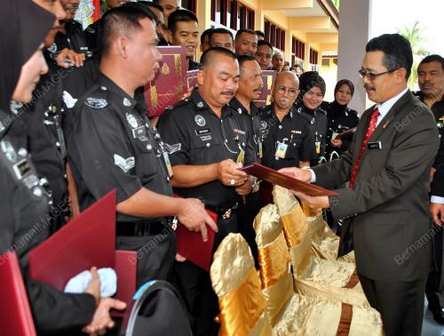KB04_13022012_ANUGERAH1