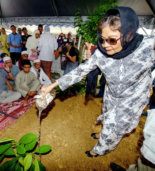 KB04_13062016_DOLLAH_KOK_LANAS_KEBUMI