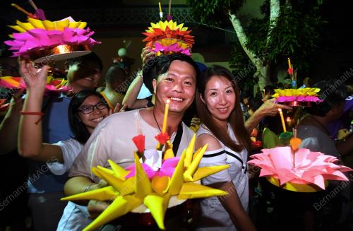 KB04_13102017_LOY_KRATHONG_BN201710118193