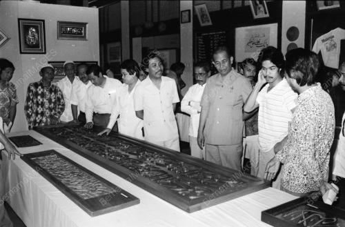SENI KHAT