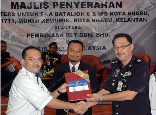 ROOSLAN RADZI