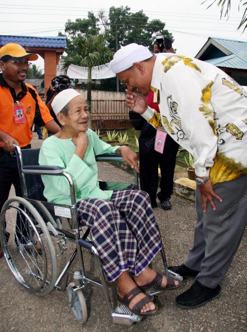 PILIHAN RAYA RAYA KECIL DUN MANIK URAI