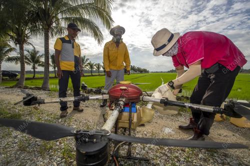 DRON SEMBURAN RACUN, BAJA PADI