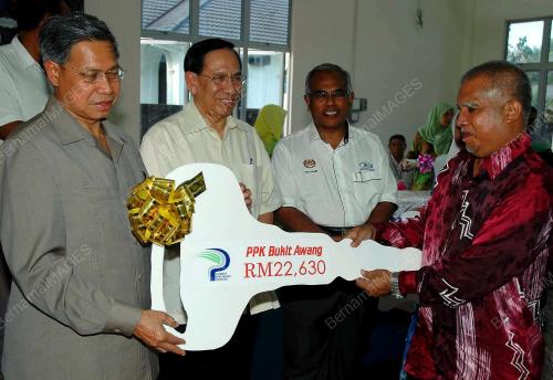 MUSTAPA MOHAMED