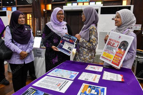 DR FARIDAH AWANG