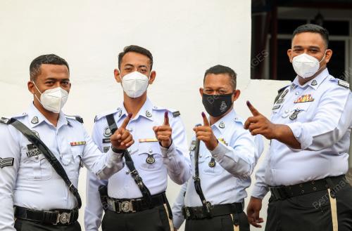 UNDI AWAL PRU15