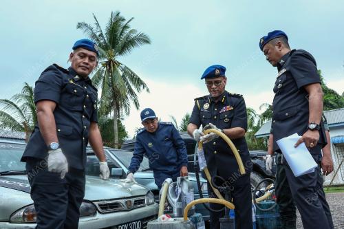 AZMAN ISMAIL