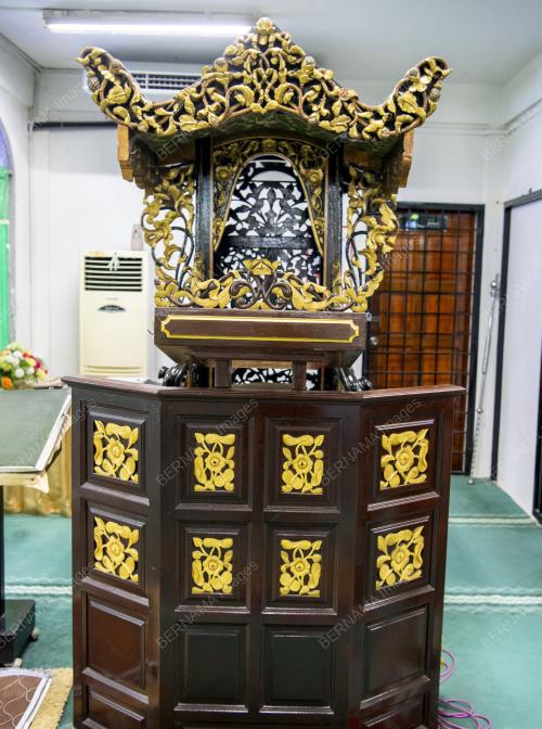 MIMBAR MASJID KAMPUNG LAUT