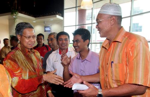 MUSTAPA MOHAMED