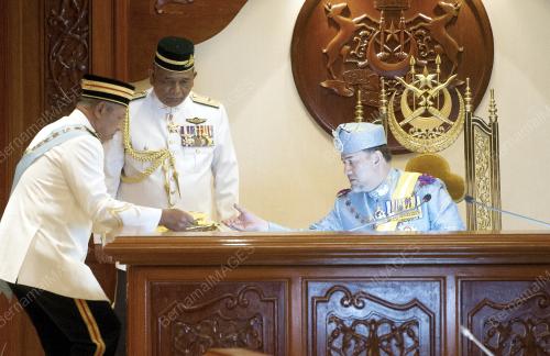 KB04_16032015_PEMBUKAAN