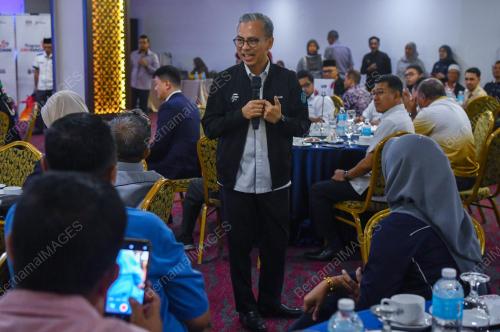 DATUK FAHMI FADZIL