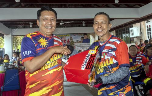 DATUK AHMAD JAZLAN YAAKUB