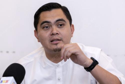 DR MUHAMAD AKMAL SALEH