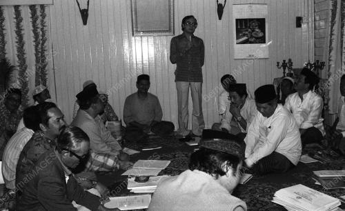 KB04_18022015_MESYUARAT_UMNO
