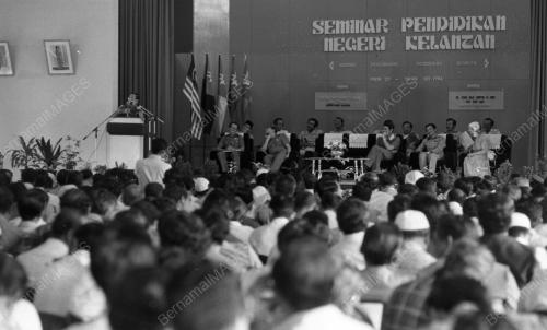 KB04_18022015_SEMINAR_PENDIDIKAN