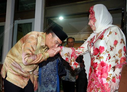 HISHAMMUDDIN TUN HUSSEIN