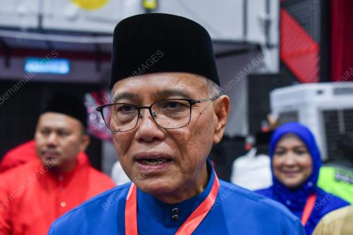 DATUK SERI WAN ROSDY WAN ISMAIL