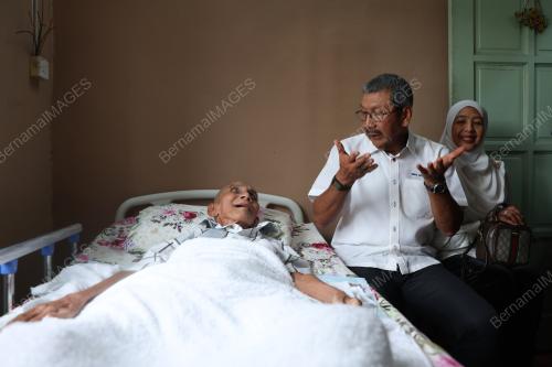 TAN SRI WAN AHMAD DAHLAN ABDUL AZIZ