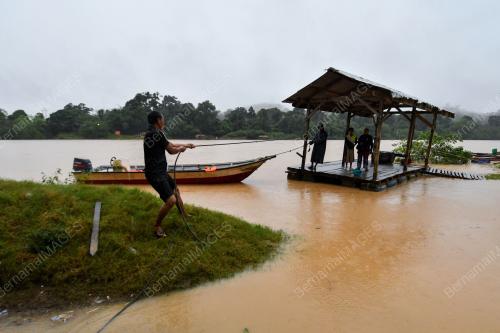 PARAS AIR SUNGAI KELANTAN