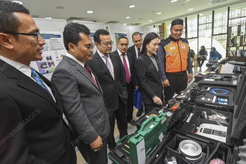 PROF DATUK TS DR NOOR AZIZI ISMAIL