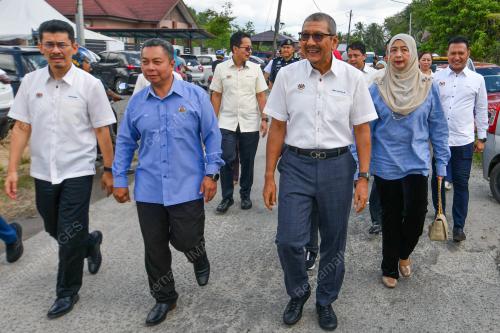 TAN SRI WAN AHMAD DAHLAN ABDUL AZIZ