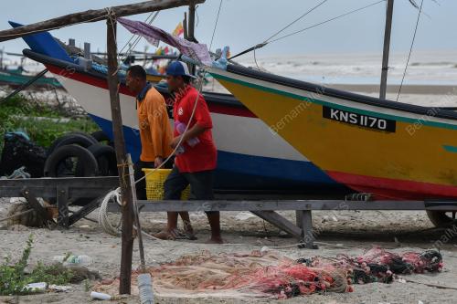 NELAYAN PANTAI