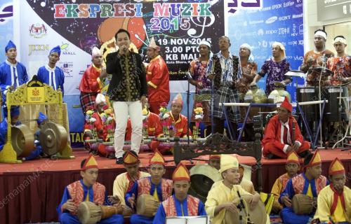 KB04_19112015_EKSPRESI_MUZIK_2