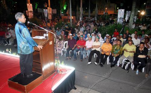 MUSTAPA MOHAMED