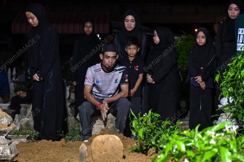 KEBUMI JENAZAH ALLAHYARHAM ISTIQOMAH
