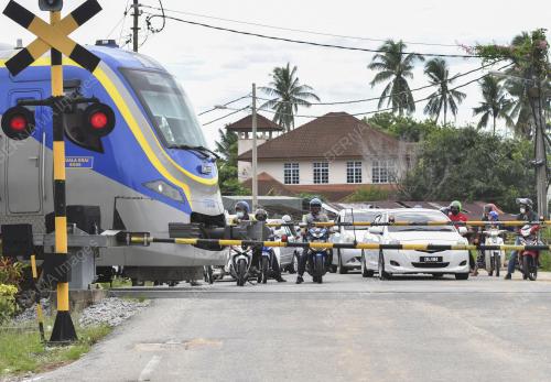 TINJAUAN FASA DUA PELAN PEMULIHAN NEGARA
