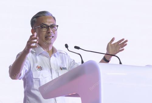 FAHMI FADZIL