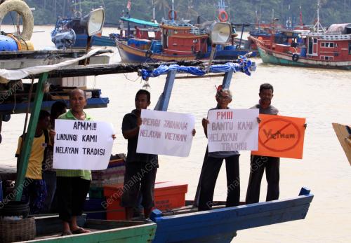 KB04_21062014_BANTAHAN_NELAYAN